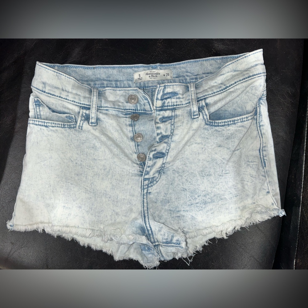 Denim Semi-Highwaisted Button-Up Shorts